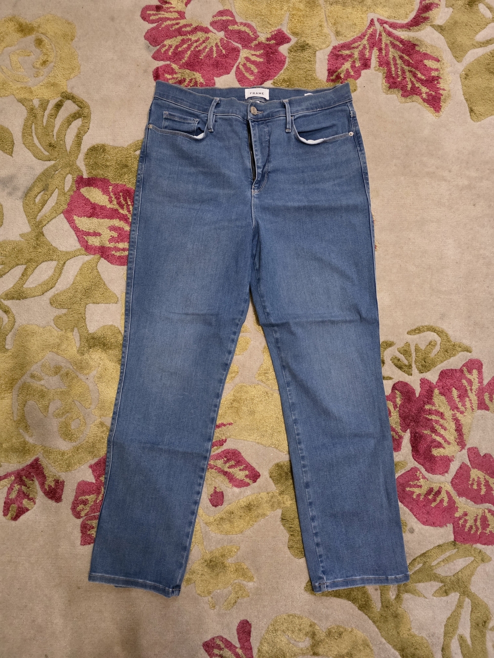 Frame Denim Straight Leg Jeans in Medium Wash Blue